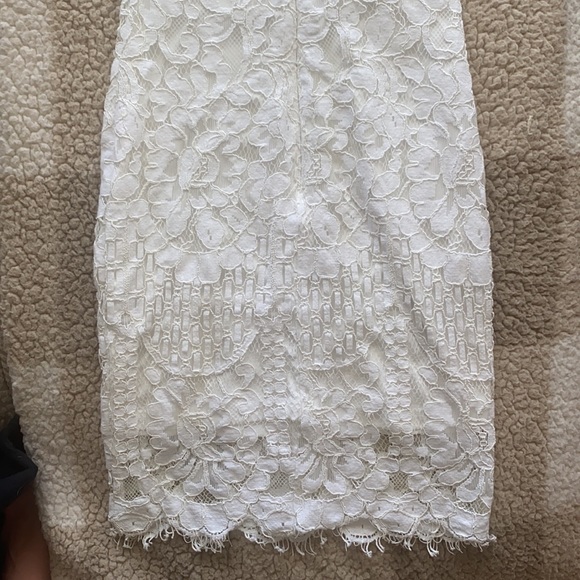 Lacy bodycon dress - Picture 4 of 4